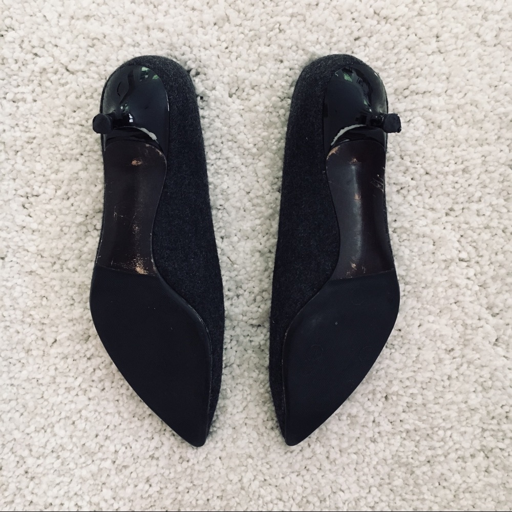 Stuart Weitzman Gray Flannel Pumps - Picture 3 of 4